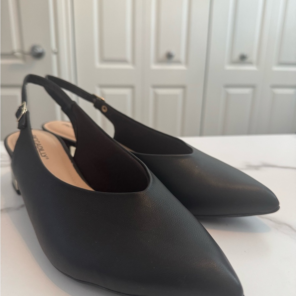 Black Minimalist Heeled Slingback Shoes